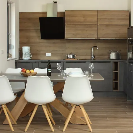 Olive Garden Istra Apartman Bašanija